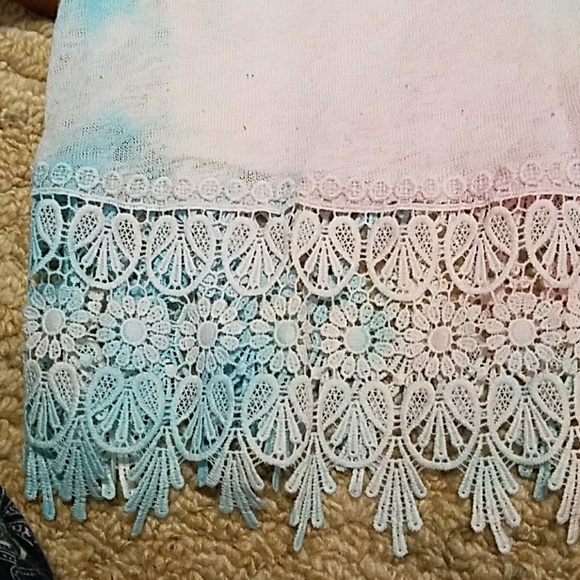 Tiedyed lace crop top - Picture 2 of 2